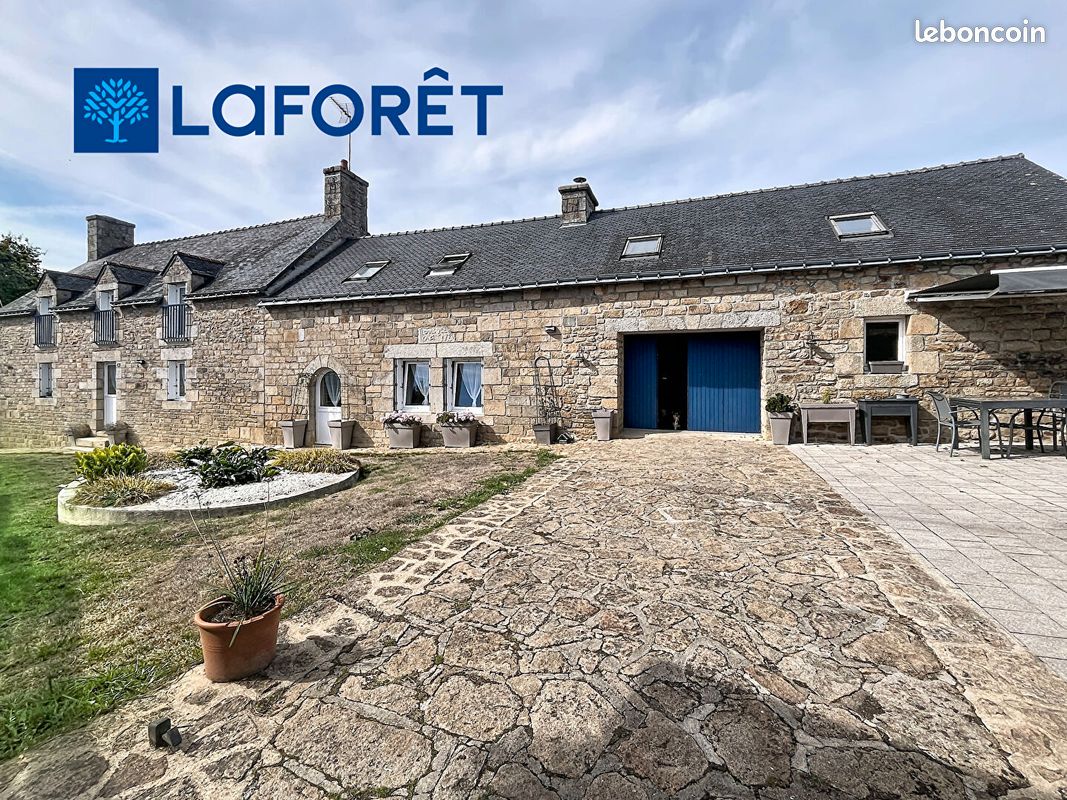 Maison 7 pièces 185 m² · à Locmalo · 185 m² · 274 300 €