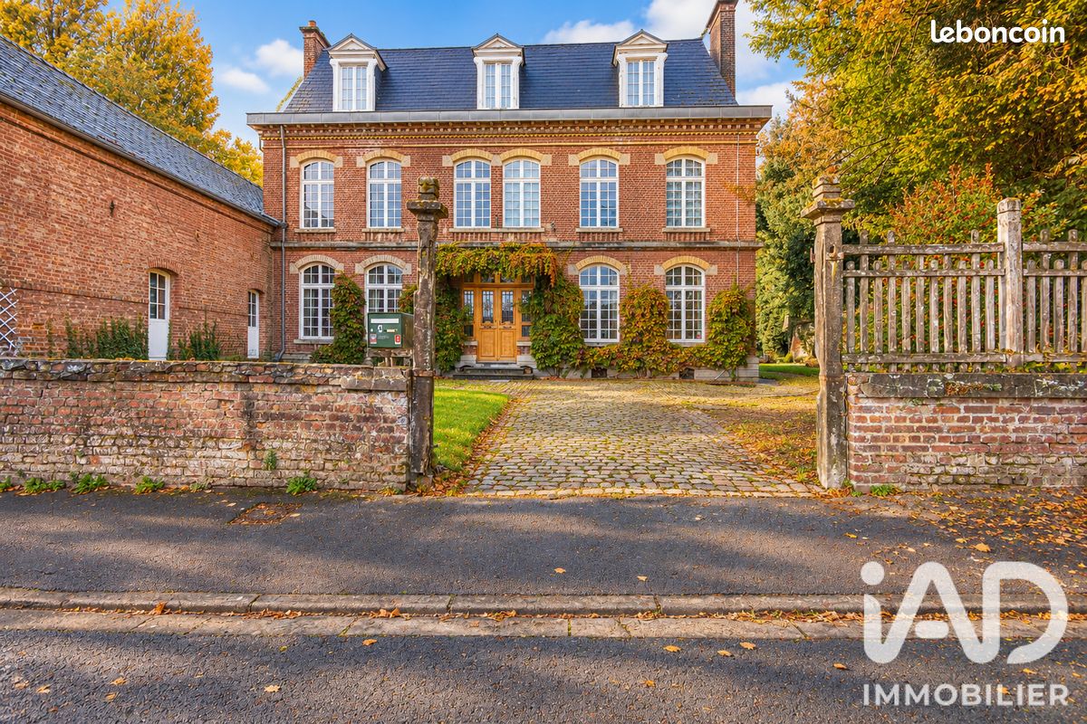 Maison 14 pièces 500 m² · à Poix-du-Nord · 500 m² · 299 000 €