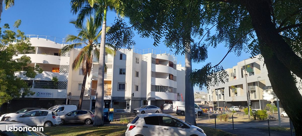 Local commercial 3 pièces 95 m² · à Le Port · 95 m² · 1 198 €/mois