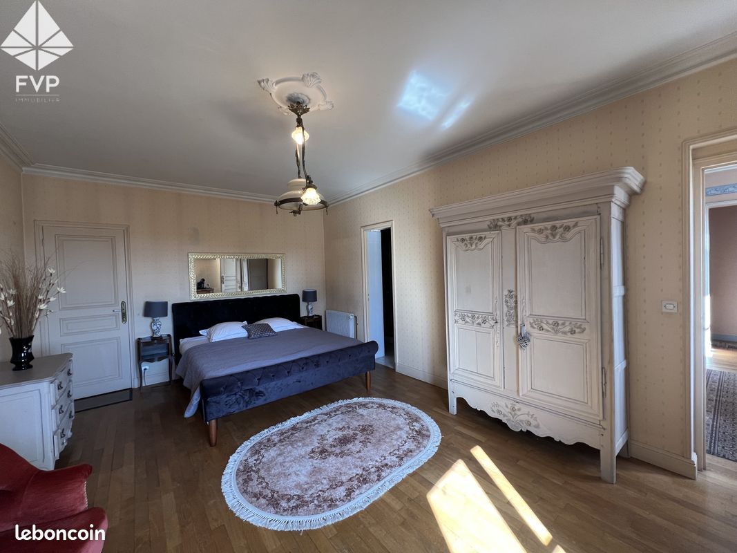 Maison 11 pièces 277 m² (image 11)