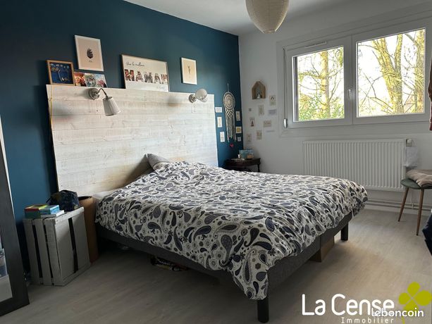https://img.leboncoin.fr/api/v1/lbcpb1/images/cf/35/52/cf3552d48cb2f4ec2ce9122801b2eb556d27a4d8.jpg?rule=ad-image