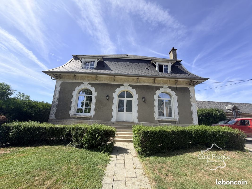 Maison 8 pièces 231 m² · à Templeux-le-Guérard · 231 m² · 250 000 €
