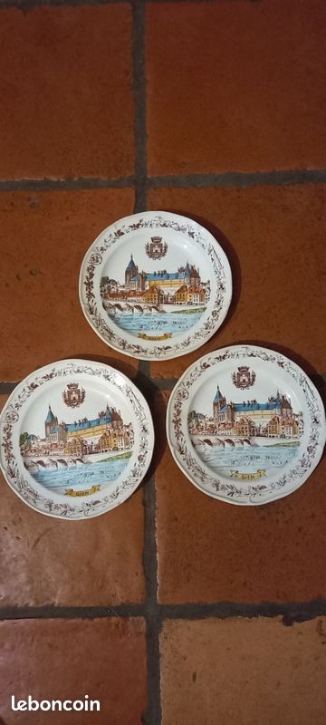 Lot 3 assiettes Gien peint main vintage (image 1)