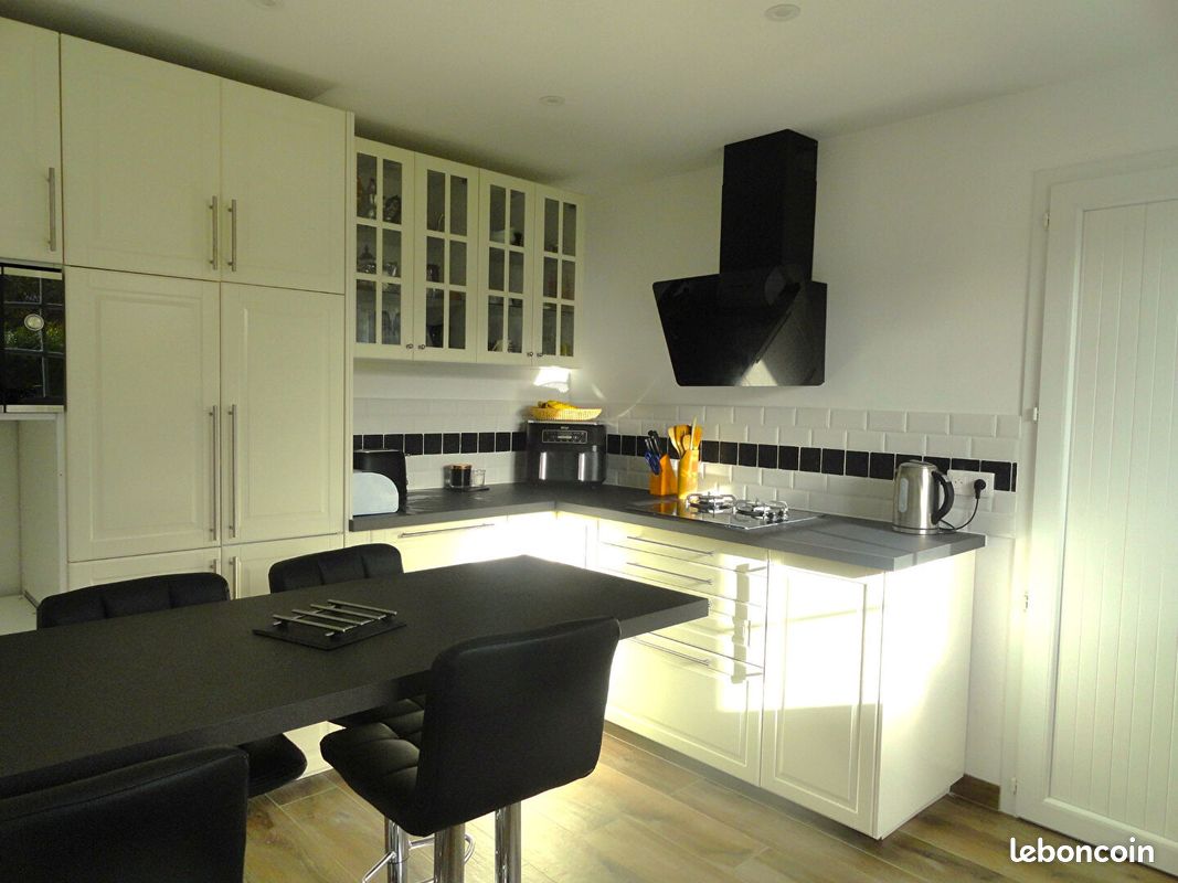 Maison 6 pièces 135 m² · à Feucherolles · 135 m² · 630 000 €