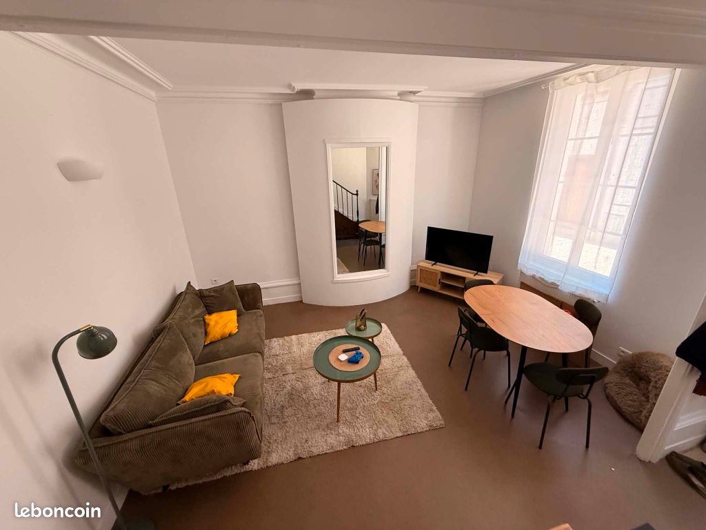 Maison 6 pièces 85 m² · à Jarnac · 85 m² · 635 €