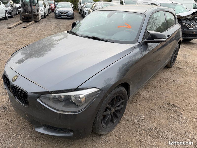 BMW 114d accidenté (image 1)