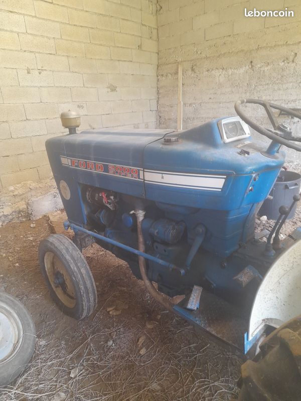 Tracteur ford et girobroyeur (image 3)