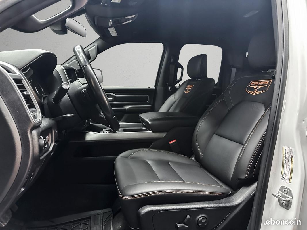 Dodge RAM 1500 Big Horn 5.7 V8 HEMI 4x4 – Look Performance – Caméra (image 9)