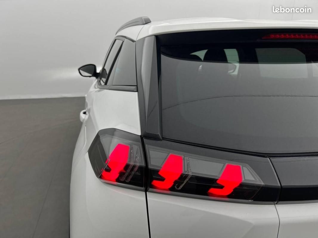 Peugeot 2008 BlueHDi 110 S&S BVM6 - Style (image 17)