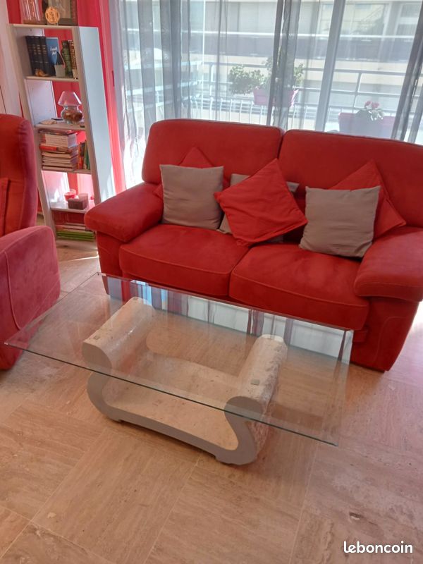 Table basse socle pierre et plateau en verre (image 3)