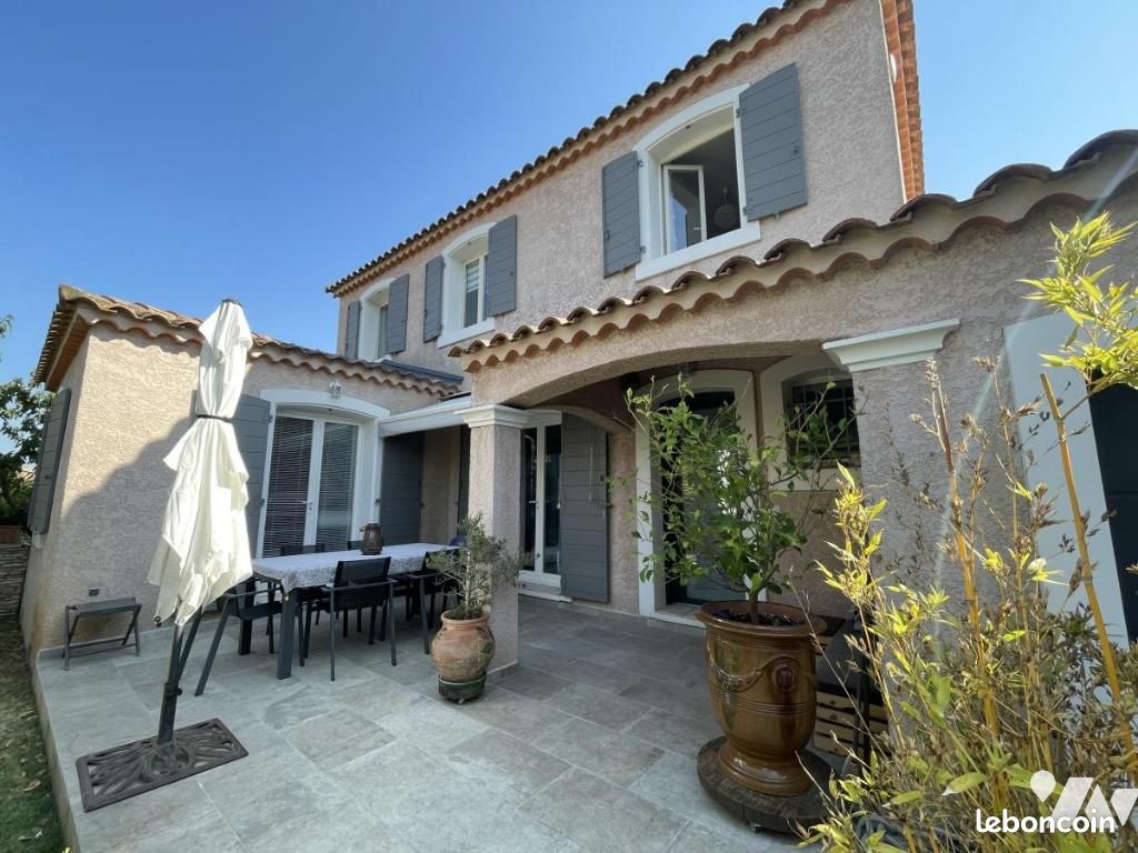 Maison 6 pièces 130 m² · à Entraigues-sur-la-Sorgue · 130 m² · 423 225 €