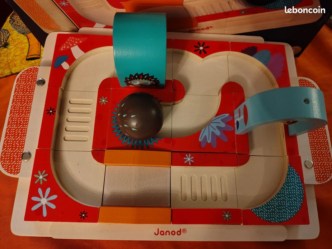 Janod - Rallye du Hérisson - Jouet d'éveil Educatif en Bois - Manipulation et Motricité (image 1)