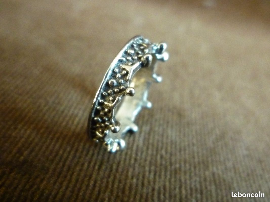 Bague émeraude originale : se démarquer Bague émeraude originale : se démarquer
