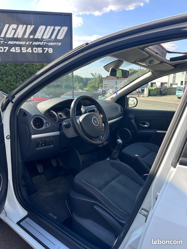 Renault clio ||| phase || 1.2 75 cv 20 th anniversaire (image 5)