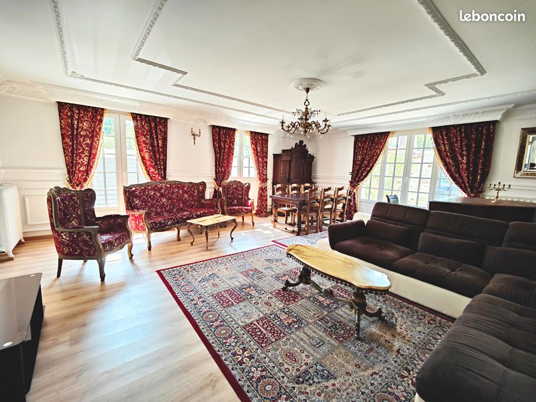Maison 4 pièces 164 m² · à Dammarie-les-Lys · 164 m² · 1 500 €/mois