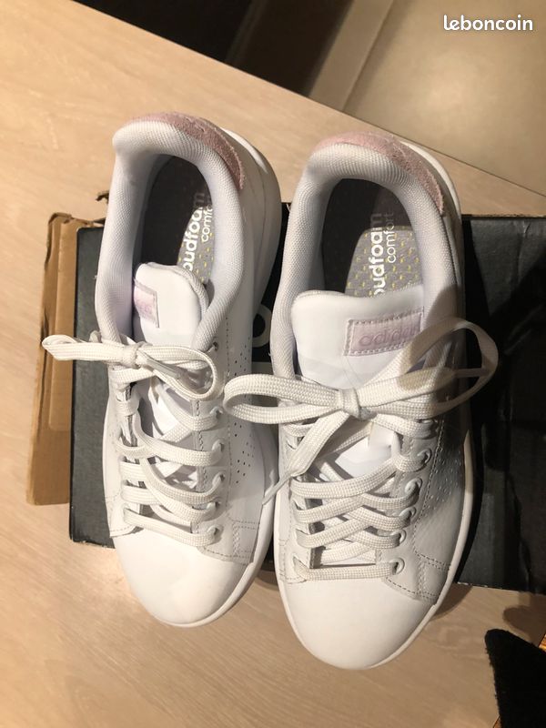 Baskets Adidas advantage femme Chaussures