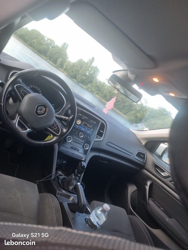 Renault Megane IV (image 1)