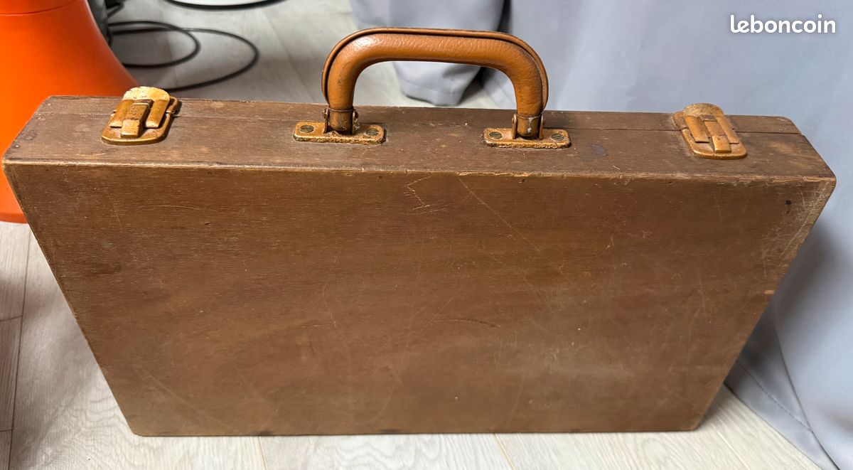 Valise en bois vintage (image 1)