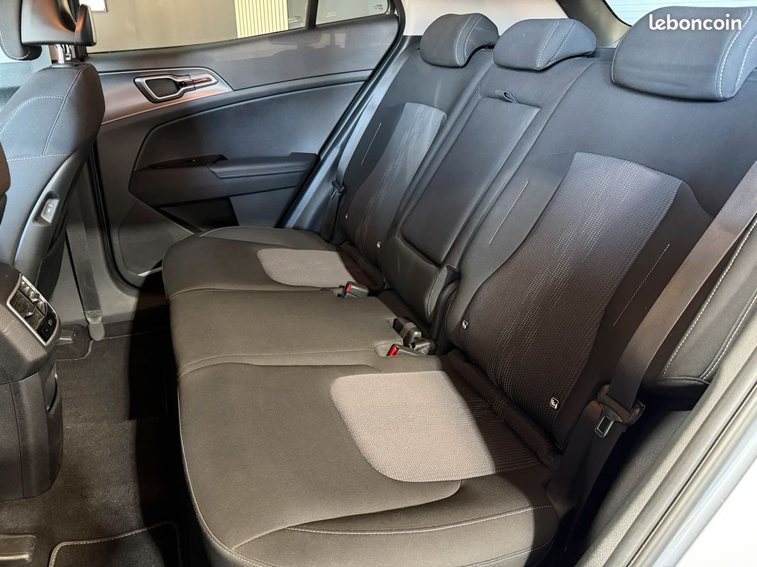 Kia SPORTAGE V (SVK) 1.6 T-GDI 16V 230 Hybrid 4x2 179 cv Boîte auto (image 14)