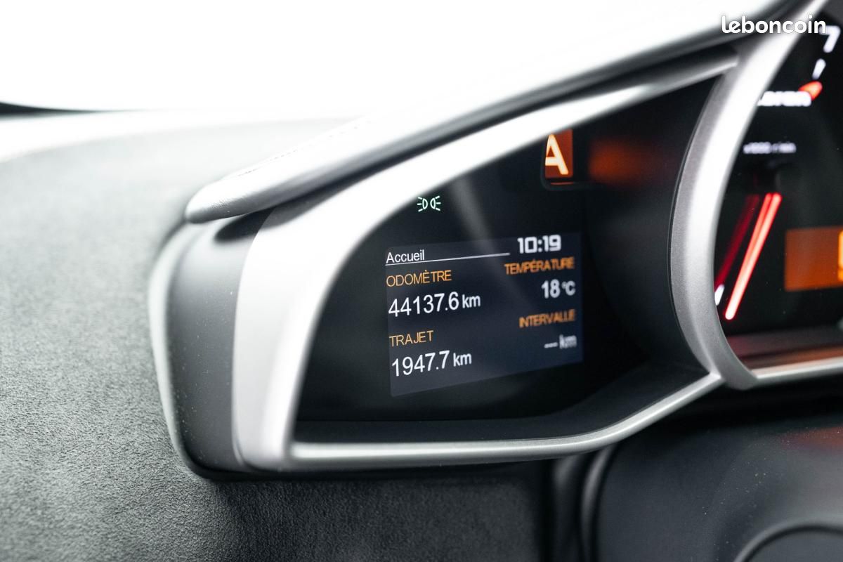 McLaren MP4-12C MP4 Coupe (image 30)