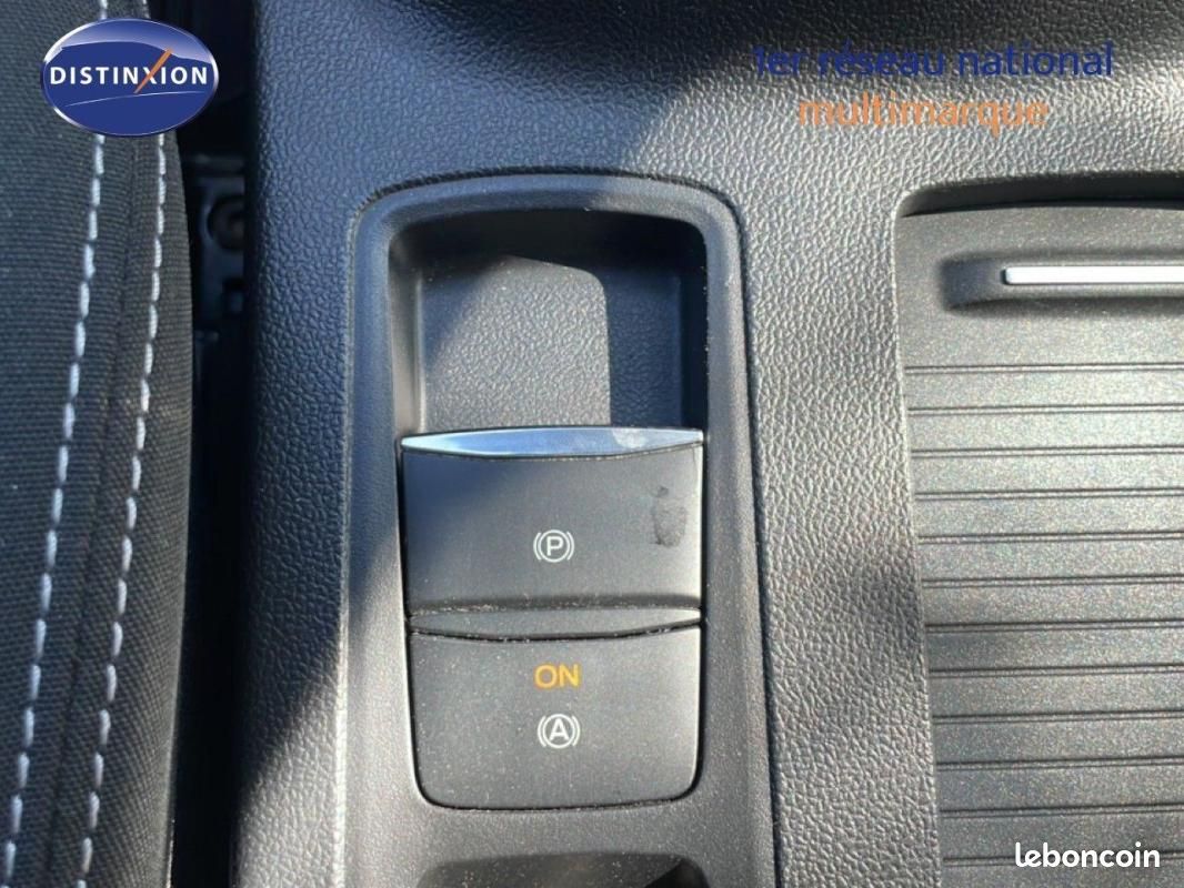 Ford Focus 1.0 EcoBoost 155 S&S mHEV Powershift ST-Line Style (image 24)