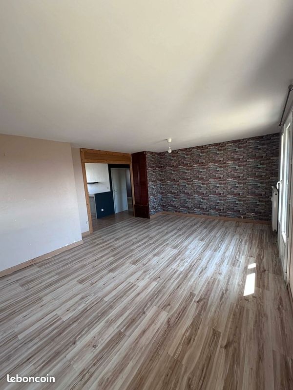 Appartement 3 pièces 67 m² · à Saint-Priest · 67 m² · 165 000 €
