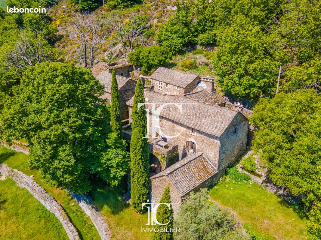 Maison 8 pièces 236 m² · à Les Vans · 236 m² · 750 000 €