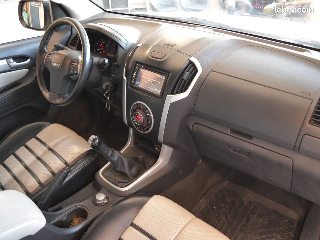 Isuzu d-max 2.5 4x4 crew cab quasar (image 13)
