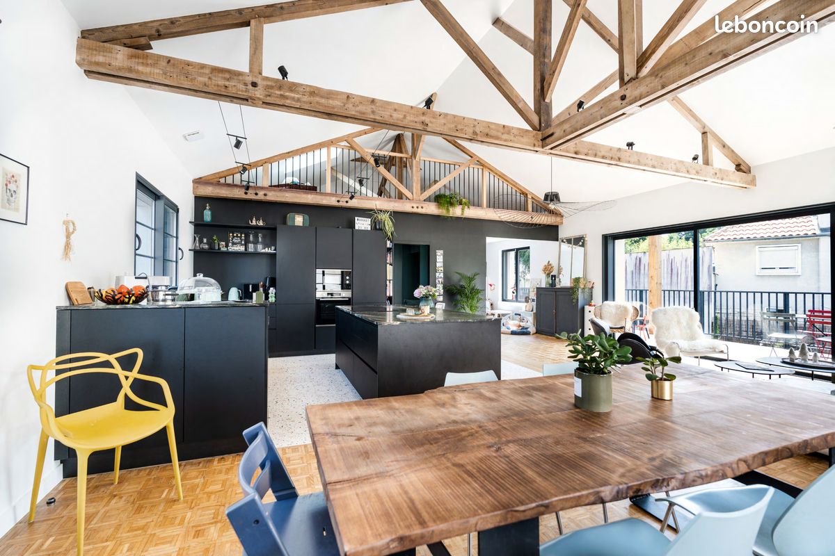 Maison 6 pièces 229 m² · à Poitiers · 229 m² · 652 700 €