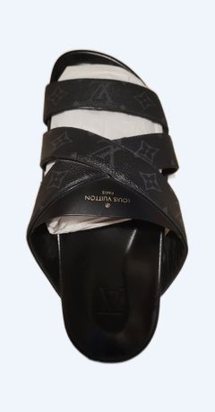 Les Femmes Pantoufle De Louis Vuitton Luxe Avec Diamants Chaussons Sandales  Designer Noir Rouge Vin Véritable Fantaisie En Cuir Chaussures À Talons  Hauts Mules Slides Du 72,74 €