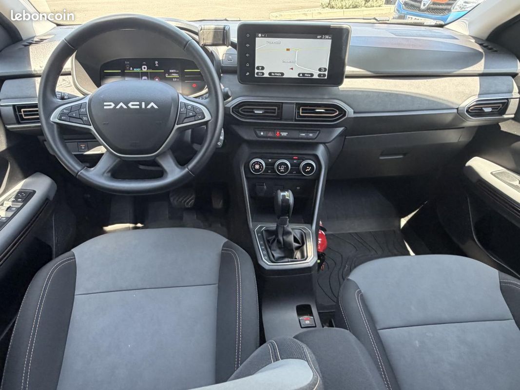 Dacia jogger 1.6 hybride 140 7pl automatique + camera de recul + gps + alerte angle mort (image 10)