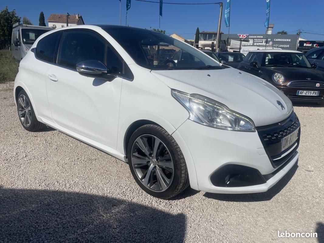 Peugeot 208 SERIE LIMITEE XY (image 2)