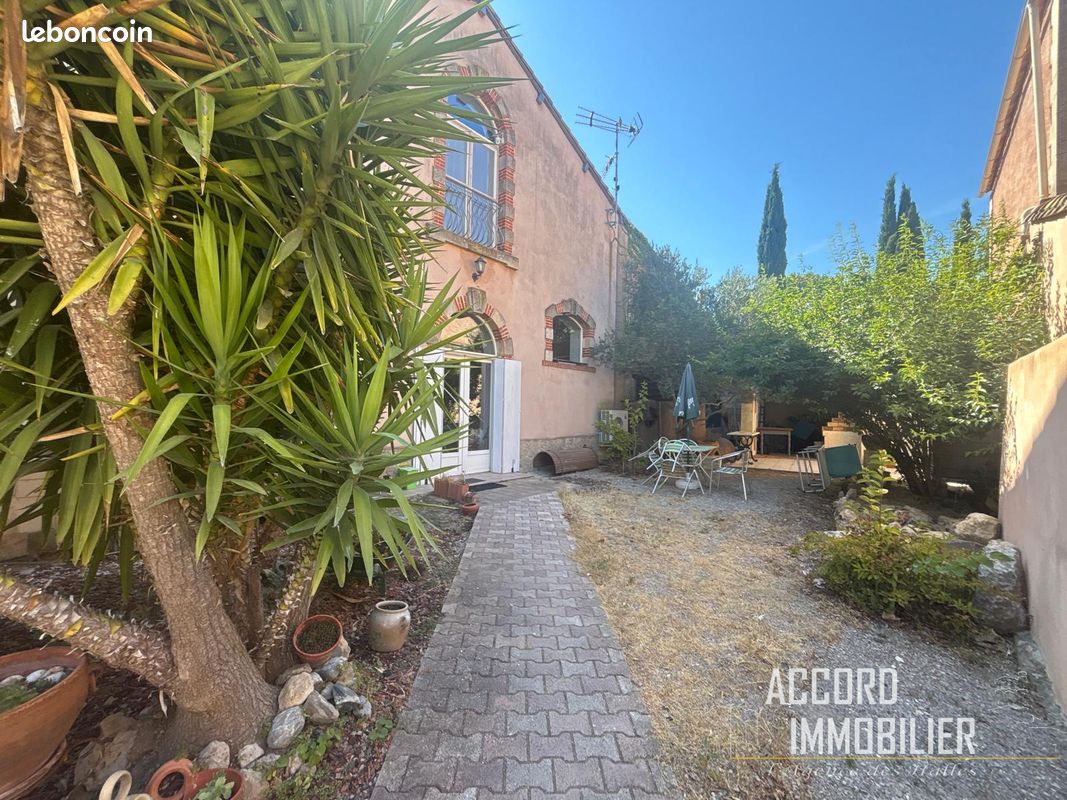 Maison 8 pièces 248 m² · à Montady · 248 m² · 449 000 €