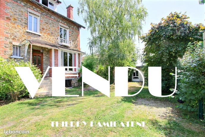 Maison 8 pièces 140 m²