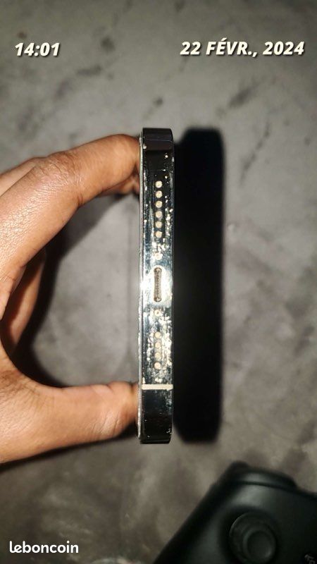 Vente IPhone 12 Pro Max Urgent (image 5)