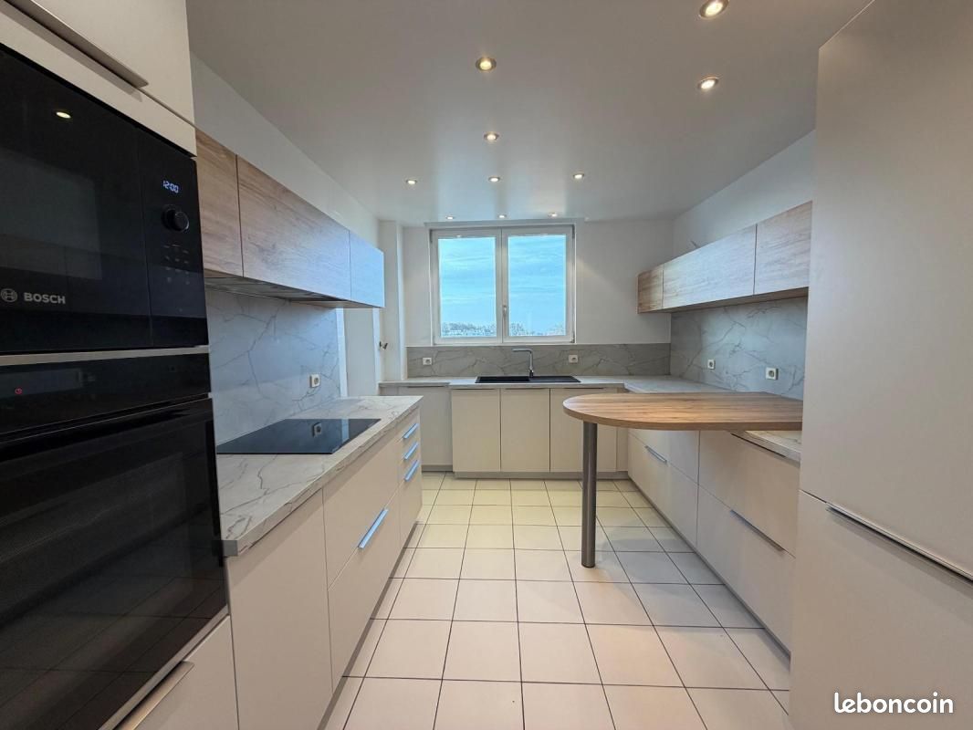 Appartement 6 pièces 205 m² · à Strasbourg · 205 m² · 3 275 €