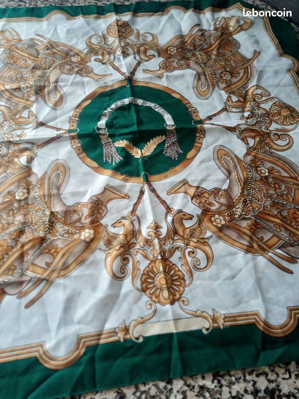 Foulard vert (image 4)