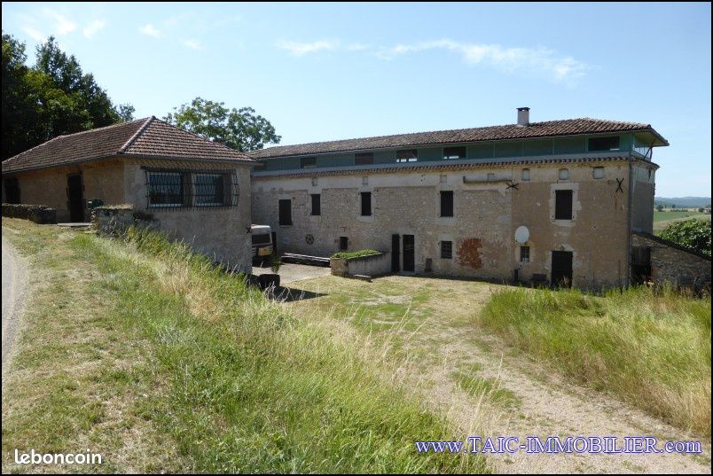 Maison 12 pièces 860 m² · à Cordes-sur-Ciel · 860 m² · 312 000 €