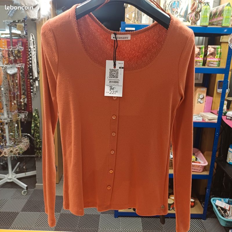 Gilet Boutonné Orange Vif en Tricot Léger pour Femme Camaïeu S