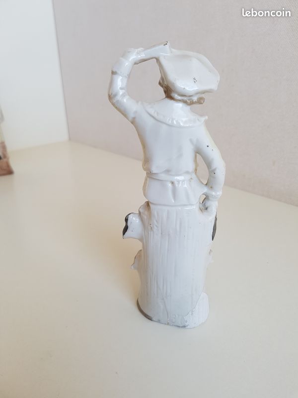 Statuettes (image 5)