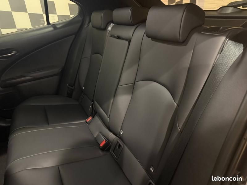 Lexus UX 300h Luxe 2WD MC25 (image 8)