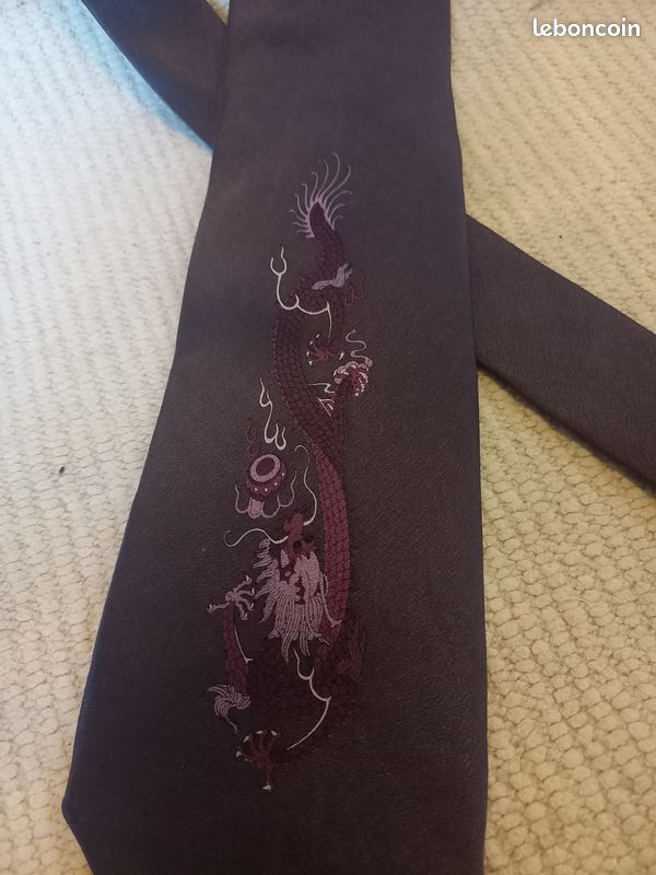 Cravate Rochas Violette - 100% Soie, Occasion, Fabriquée En France, Parfait état (TBE)
