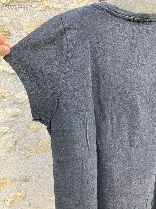 Tee-shirt col V, manches courtes, en coton noir délavé sérigraphié, La Petite Étoile, T3 = 40/42 (image 9)
