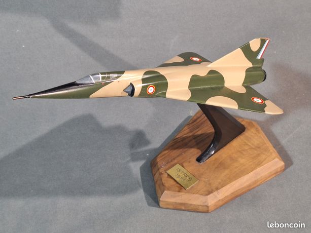 maquette metal mirage 2000-5 188-ef ec3/11 corse 100 ans