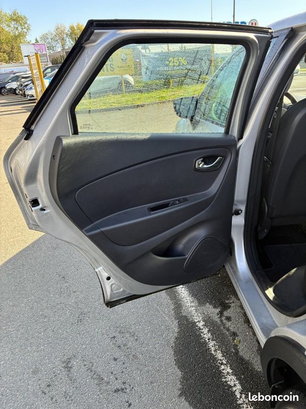 Renault Captur Life TCe 90 18 (image 12)