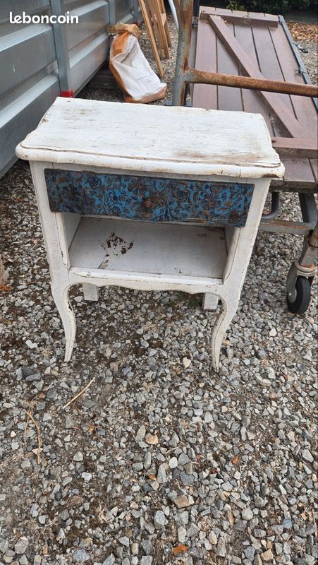 Table de chevet, (image 1)
