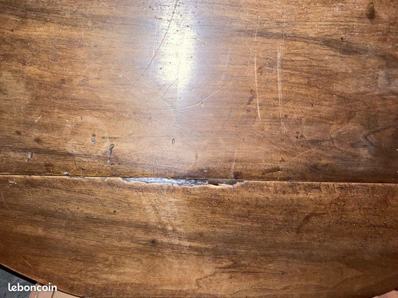 Table ovale ancienne en noyer (image 3)