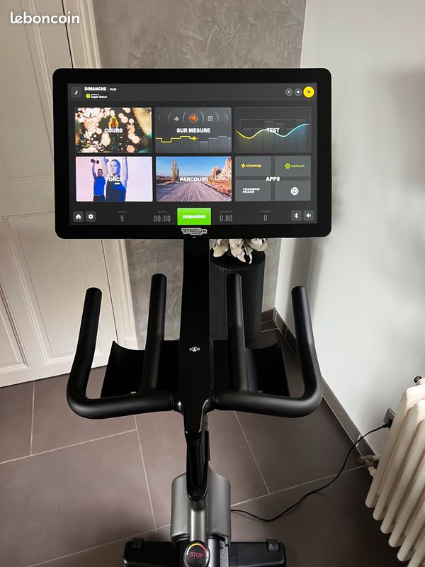 Vélo d’intérieur TECHNOGYM BIKE (image 8)