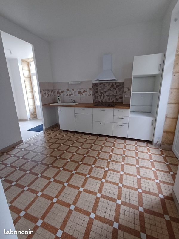 Appartement 3 pièces 79 m² · à Créon · 79 m² · 820 €/mois