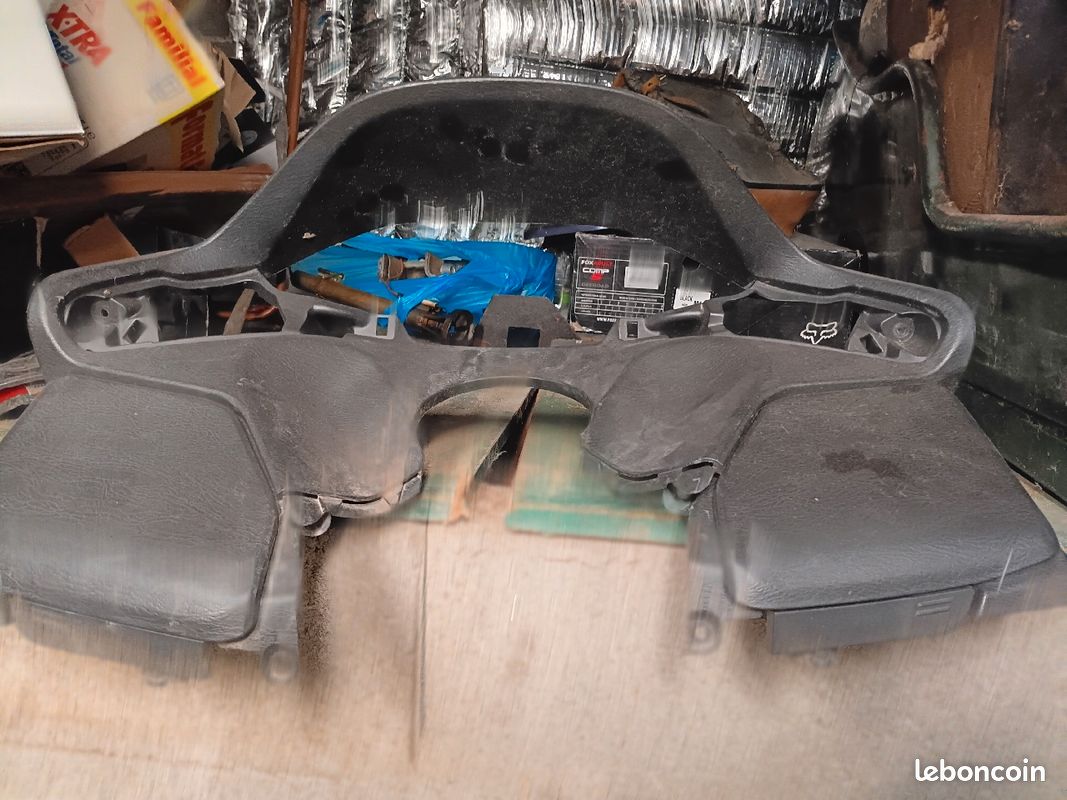 Entourage compteur burgman 400 (image 1)